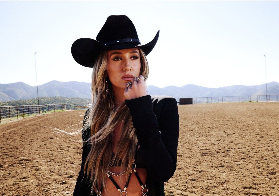 Lainey Wilson opens up about her ’14-year overnight success’