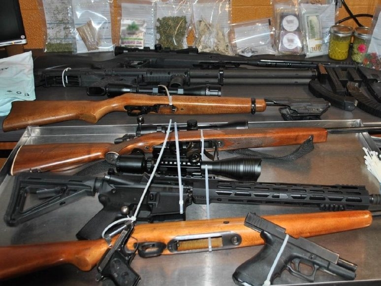 Two Americans Arrested at Canadian Border with Firearms and Narcotics.