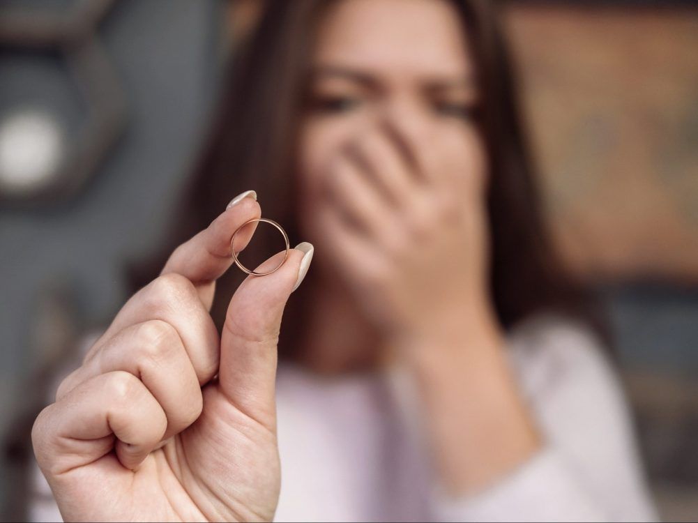 DEAR ABBY: Wife who married young has often heard she missed out