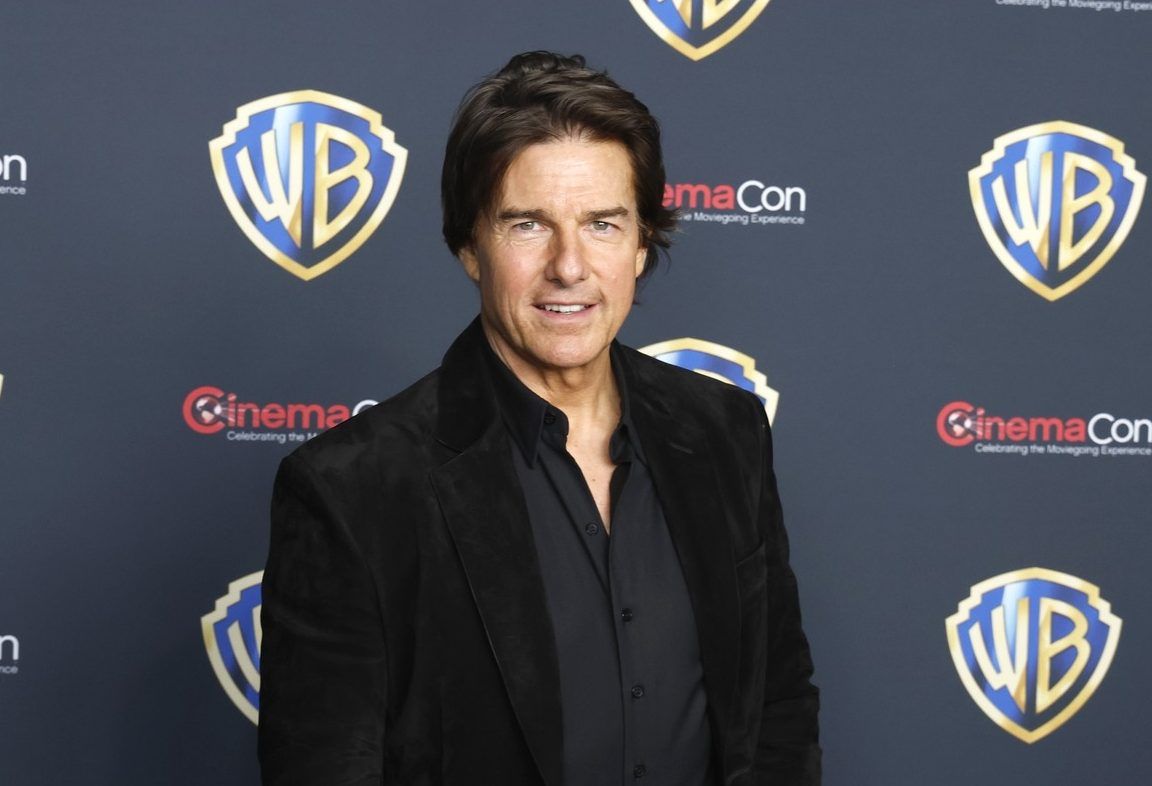 Tom Cruise unrecognizable with a gut and grey hair in 'Digger' trailer
