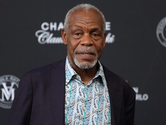 Danny Glover pose