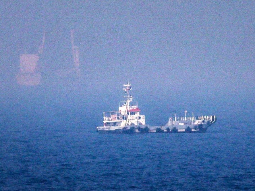 The UN called for the safe evacuation of around 6,000 sailors stranded in the strategic Strait of Hormuz.