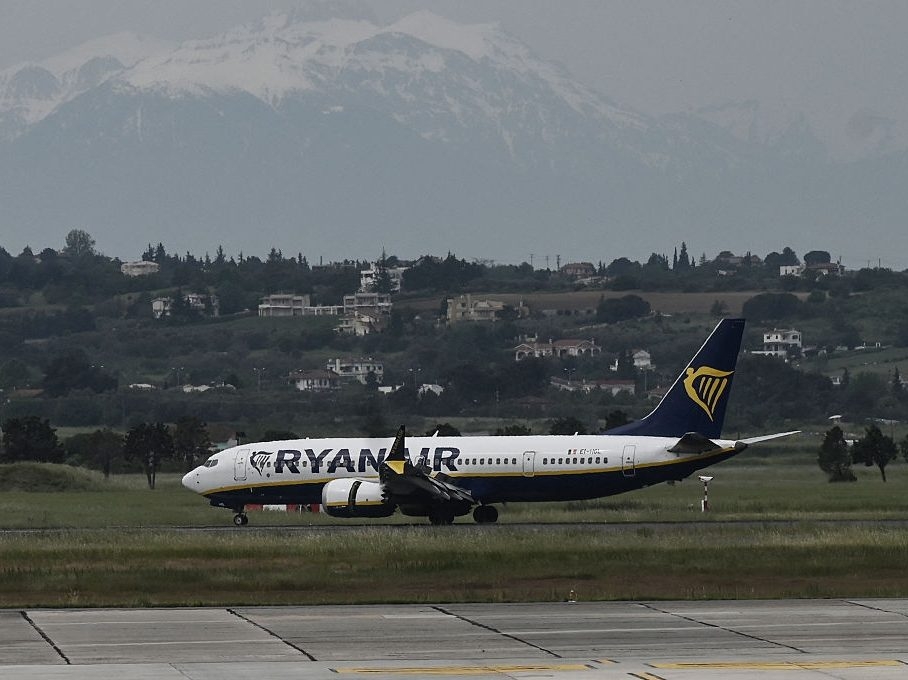 Woman Fights to Save Husband as He's Sucked Out of Detached Ryanair Plane Window