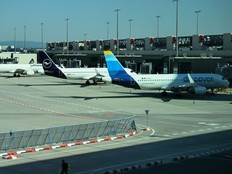 European airports and airlines have sharply criticised the rollout of new automated EU border checks.