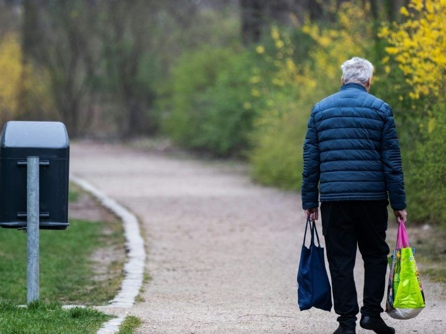 EU population to peak in 2029 before long-term decline