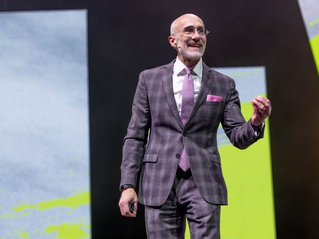 4 ways a happiness expert uses life’s challenges to find deeper meaning