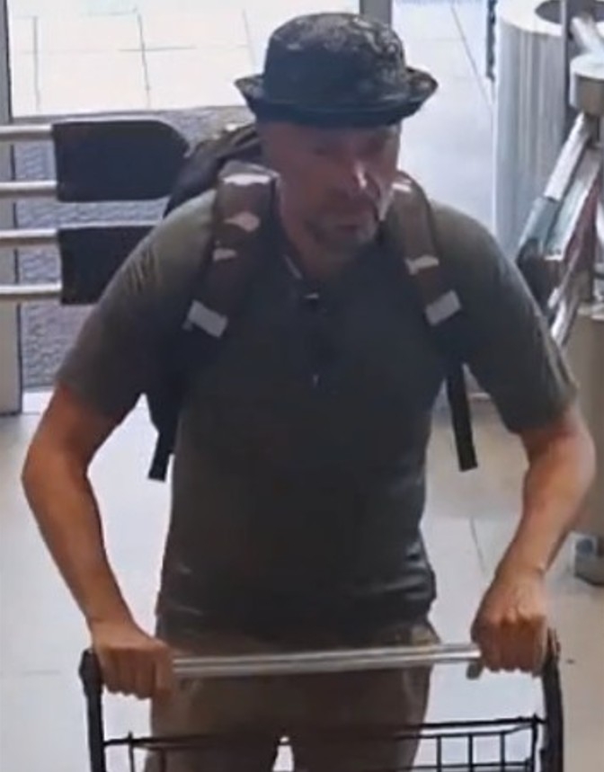 Investigators need help identifying this man who is suspected of pulling a knife on a loss prevention officer after he was allegedly caught stealing from a Scarborough grocery store on June 23, 2026. Investigators need help identifying this man who is suspected of pulling a knife on a loss prevention officer after he was allegedly caught stealing from a Scarborough grocery store on June 23, 2026.