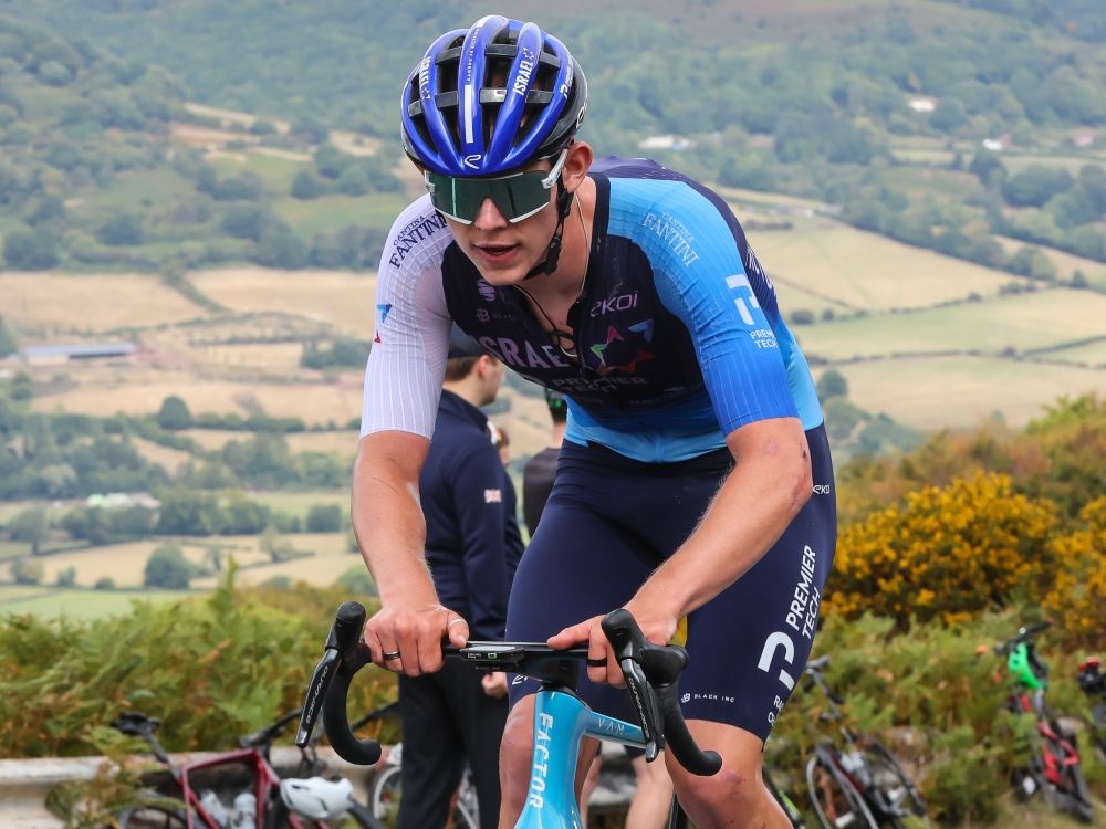 Cyclist Finlay Tarling dies at 19 after ‘serious accident’ in Portugal