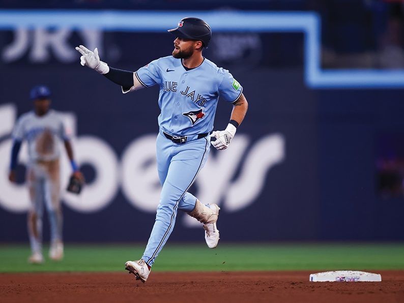 Blue Jays blank Royals on a magnificent-7 bullpen effort, Nathan Lukes 3-run homer