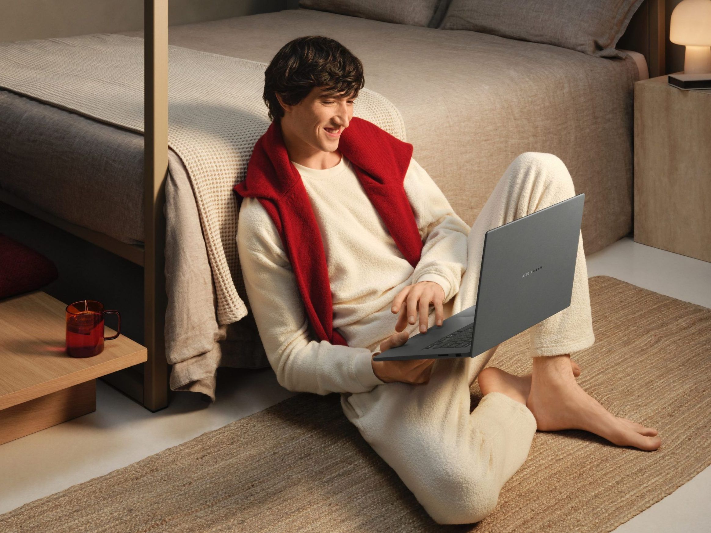 ASUS Zenbook A16