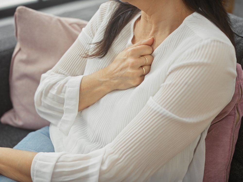 The common heart attack symptom many women ignore