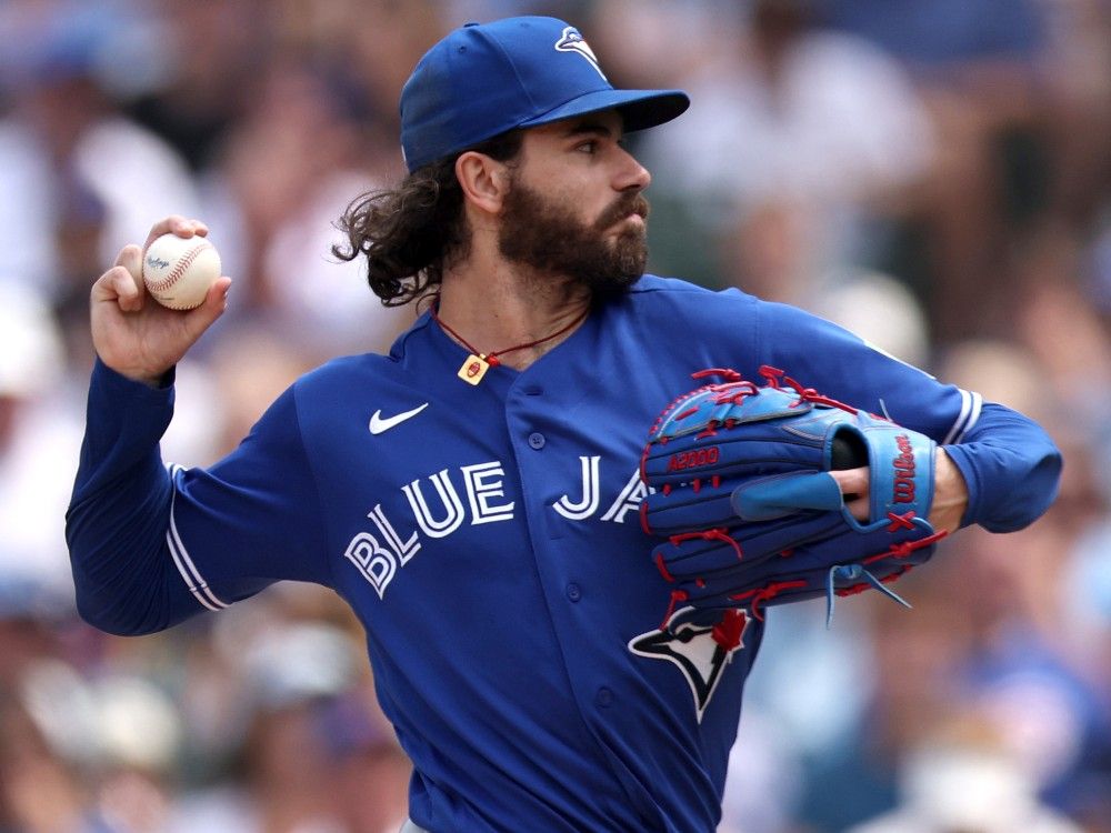 Louis Varland blows first save of season as Blue Jays waste elite outing by Dylan Cease in loss to Cubs