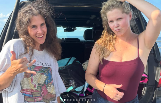  Amy Schumer (right) and a friend go diving recently (@amyschumer/Instagram)