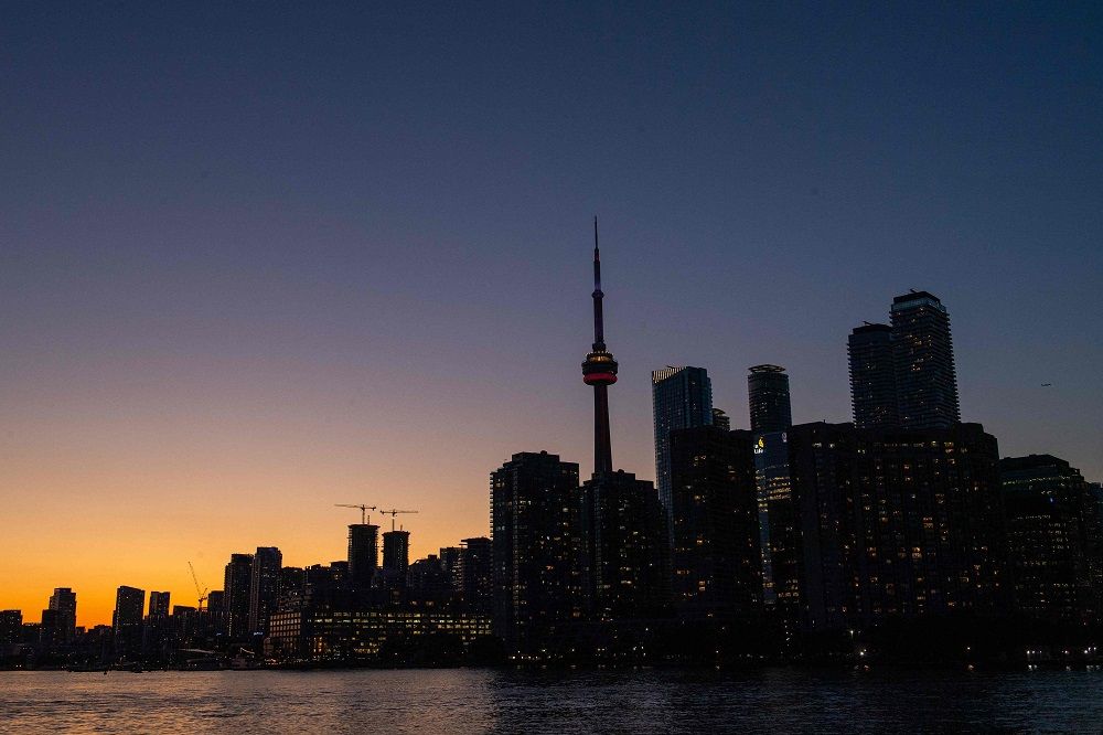 Toronto’s final 8 p.m. sunset on Thursday: ‘How depressing’