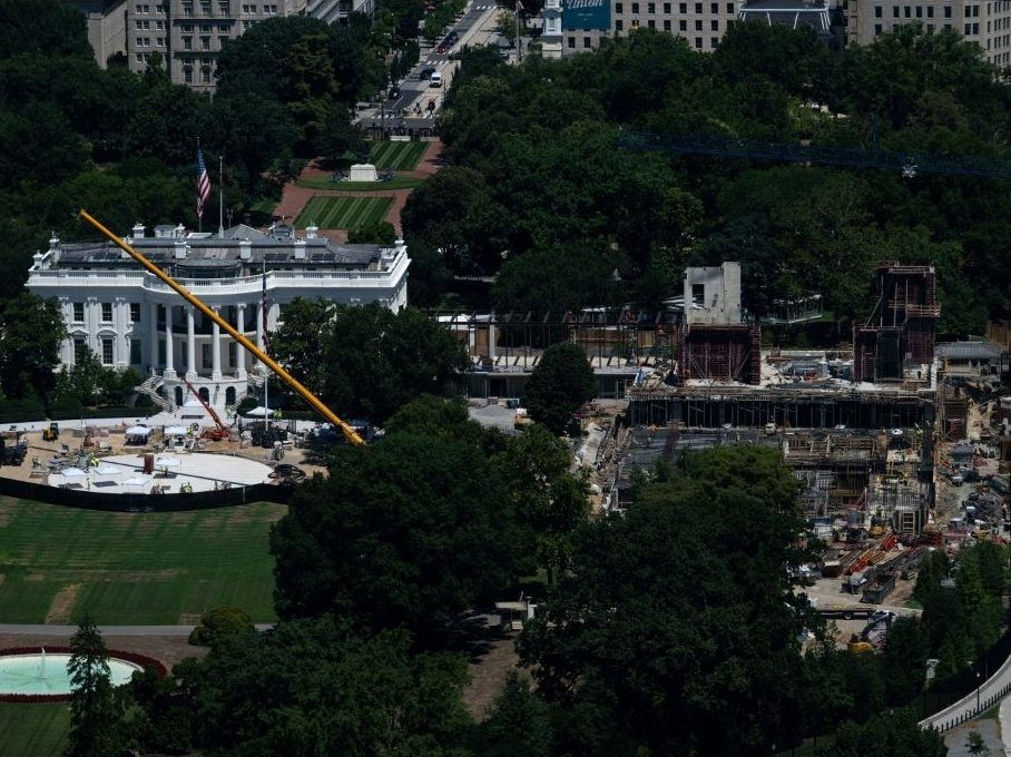 U.S. appeals court orders halt to Trump ballroom construction