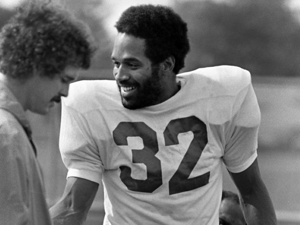 O.J. Simpson takes part in Buffalo Bills team practice in October 1975.