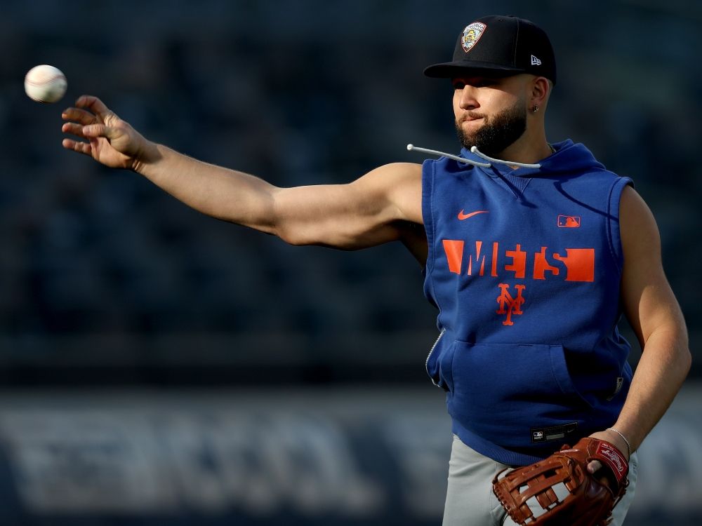 Bo Bichette of the New York Mets warms up before a game between against the New York Yankees.