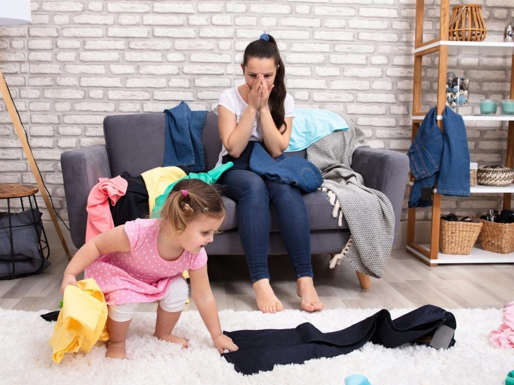 DEAR ABBY: Partner’s frequent family visitors strain relationship