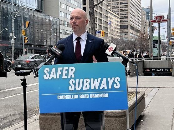 Mayoral candidate Brad Bradford has closed some of the gap on incumbent Mayor Olivia Chow in a new poll.