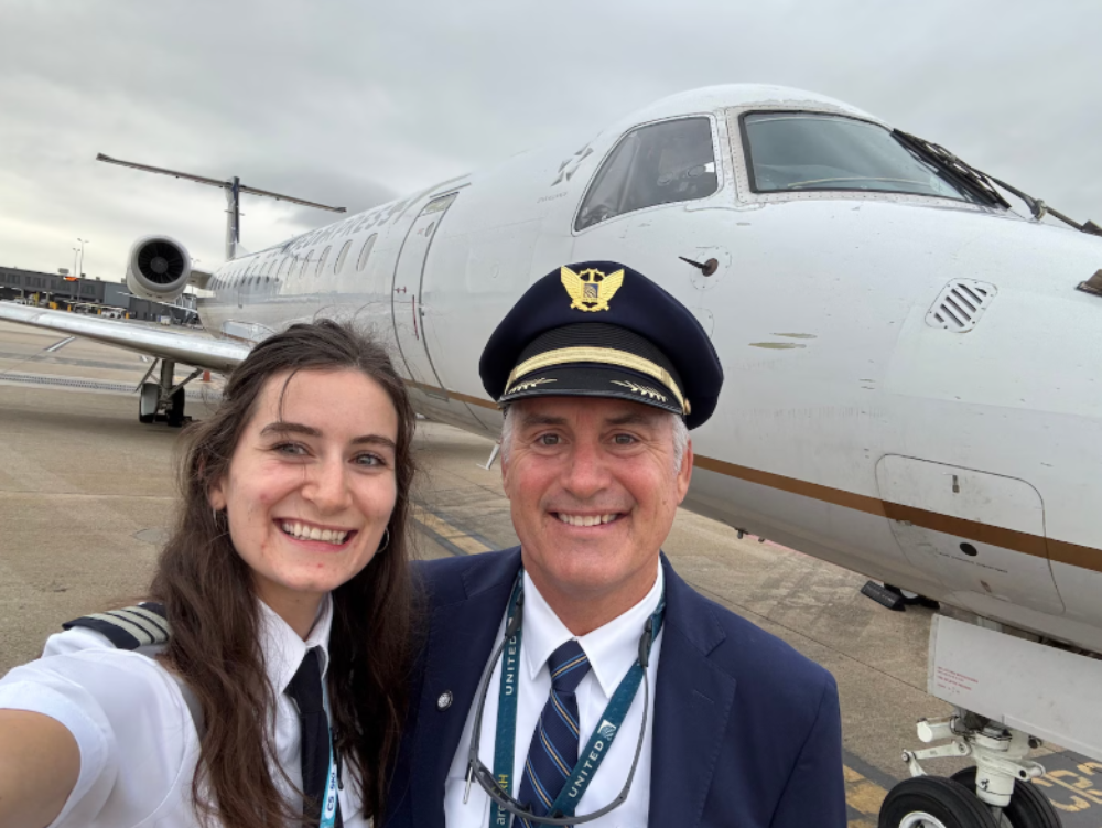 Tarmac talk among dad, daughter pilots stirs debate on family phone plans