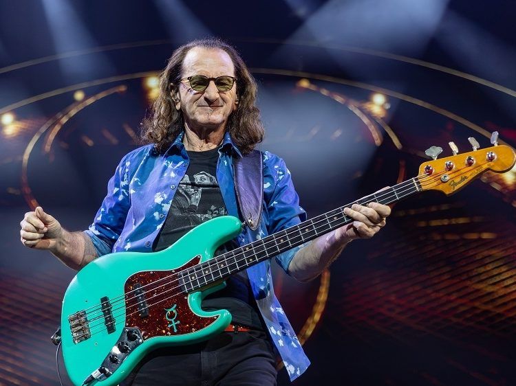 Rush frontman Geddy Lee has endorsed Brad Bradford for Toronto mayor.