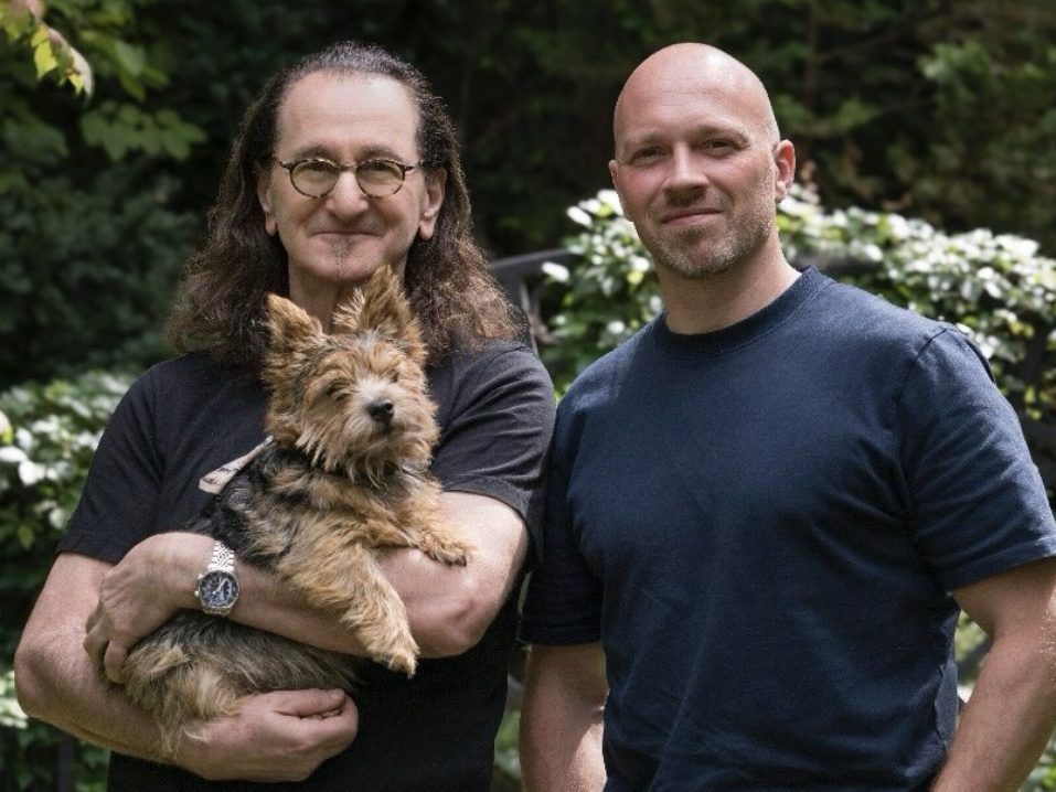 Rush frontman Geddy Lee has endorsed Brad Bradford for Toronto mayor.