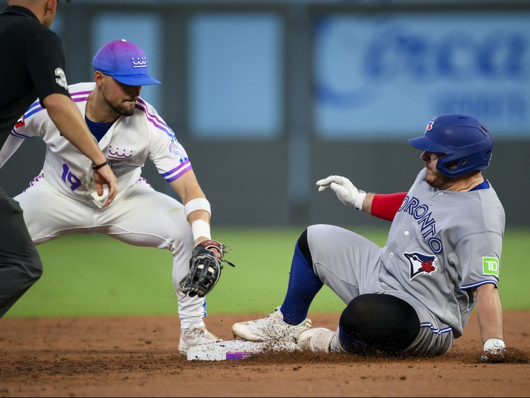 Blue Jays reach .500 following win over K.C. Royals as wild-card race heats up