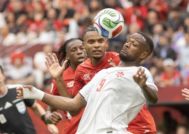 Soccer ‘trail blazer’ Cyle Larin lauded with key to City of Brampton