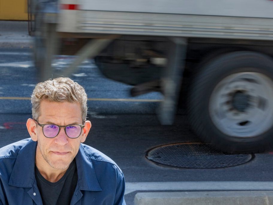 Toronto resident says councillor, city let manholes rattle for months