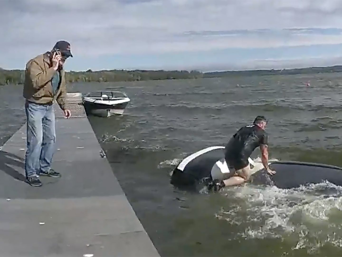 Cop, bystander rescue man from submerged vehicle in upstate New York