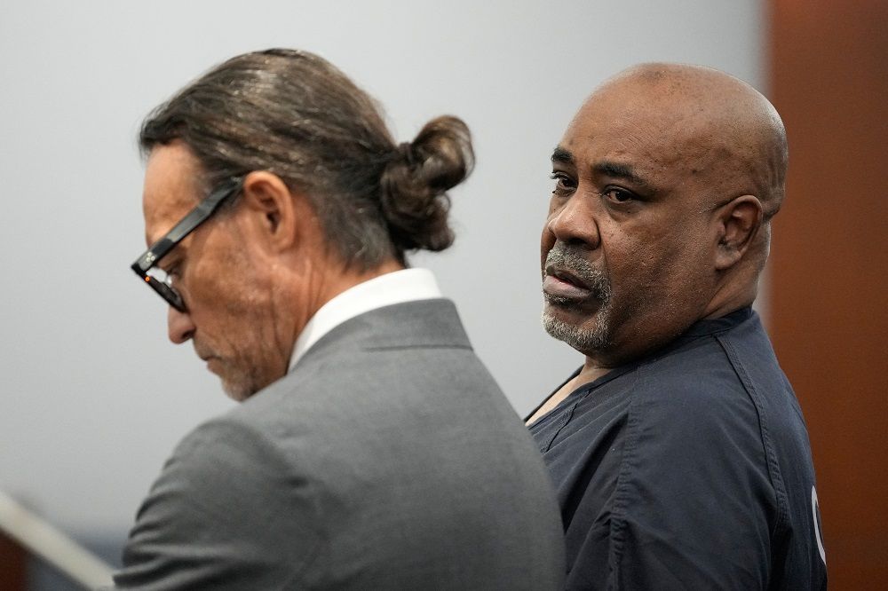 Duane Davis (right)