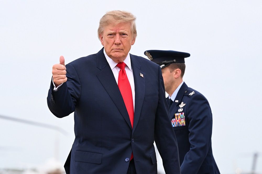 Trump says he will decide on live-stream execution