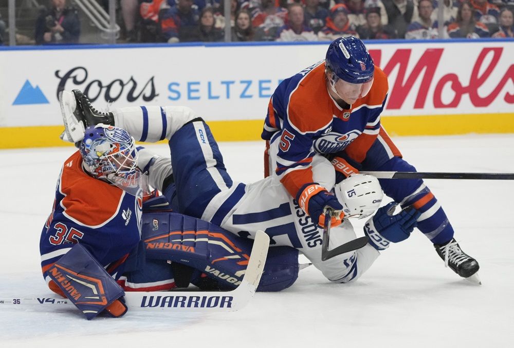 Maple Leafs at Edmonton Oilers