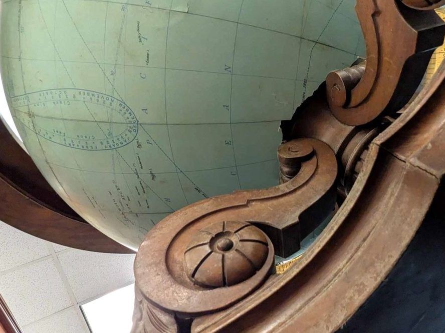 102226-Eisenhower_Globe_Broken