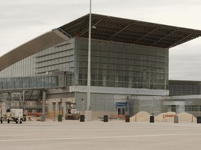 The James Armstrong Richardson International Airport in Winnipeg. (WINNIPEG SUN files)