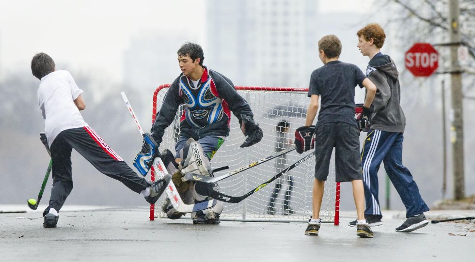 Road hockey rules going to council Toronto Sun