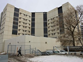 Exterior photo of the Edmonton Remand Centre in Edmonton, Alberta. (CODIE MCLACHLAN/EDMONTON SUN/file)