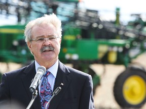 Federal Agriculture Minister Gerry Ritz says ending the monopoly of the Canadian Wheat Board will benefit grain farmers in Western Canada. (REUTERS FILES)