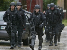 A file photo shows members of the Winnipeg police tactical support team. (Winnipeg Sun files)