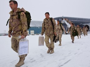Soldiers return from Afghanistan1
