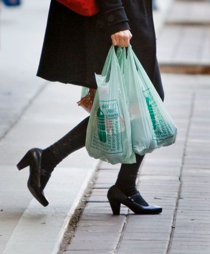Toronto bans plastic bags by the start of 2013 Toronto Sun