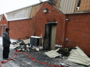 Damage is estimated around $250,000 after a Saturday, Dec. 31, 2011 blaze at Mojo Fresh restaurant in south Kanata on Eagleson Rd. The cause remains under investigation. Nobody was in the restaurant when the fire broke out, before 9 p.m.
(DOUG HEMPSTEAD/OTTAWA SUN)