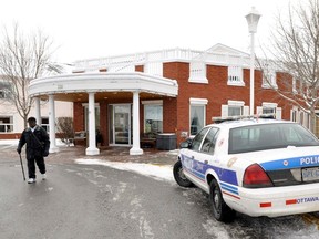 Police investigate a stabbing at Longfields Manor, a retirement residence in Barrhaven, Sunday afternoon. (MATTHEW USHERWOOD/OTTAWA SUN)