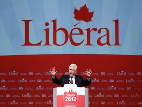Canada's interim Liberal Leader Bob Rae delivers a speech at the conclusion of the Liberal Biennial Convention in Ottawa January 15, 2012.  REUTERS/Blair Gable