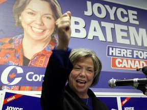 Joyce Bateman (Conservative, Winnipeg South Centre) waves to supporters after winning the riding Monday May 2, 2011. (BRIAN DONOGH/Winnipeg Sun)