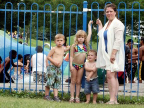 Christina Tanner and her three young children: Brianna, Brayden  and Zachery. (VERONICA HENRY, Toronto Sun)