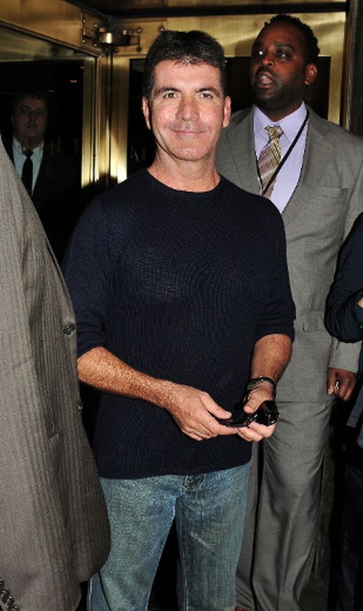Simon Cowell intruder handed restraining order Toronto Sun Simon Cowell intruder handed restraining order Toronto Sun