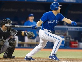 Omar Vizquel hit the game-winning RBI in the top of the ninth inning to help the Toronto Blue Jays sweep the Boston Red Sox on Sunday. (Fred Thornhill/Reuters/Files)