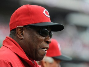 Cincinnati Reds manager Dusty Baker watches his team play against the Washington Nationals during their MLB National League baseball game in Washington, April 12, 2012.  (REUTERS)