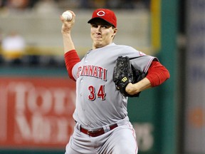 Homer Bailey of the Cincinnati Reds pitches against the Pittsburgh Pirates during the game on September 28, 2012 at PNC Park in Pittsburgh, Pennsylvania.  (Justin K. Aller/Getty Images/AFP)